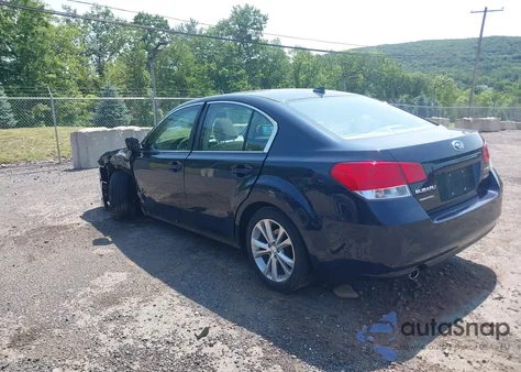 2013 Subaru Legacy 2.5I Limited z USA, uszkodzony, nr VIN 4S3BMBK61D3031644